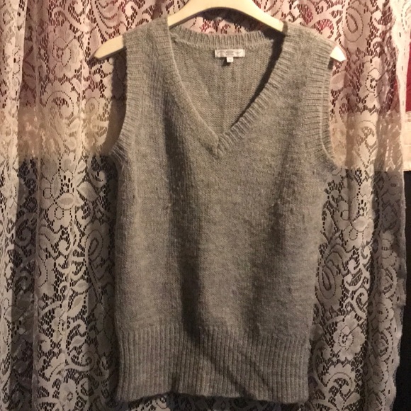 Sweater vest - Picture 1 of 4